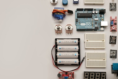 El papel de los conectores de almacenamiento de energía en los sistemas de energía renovable